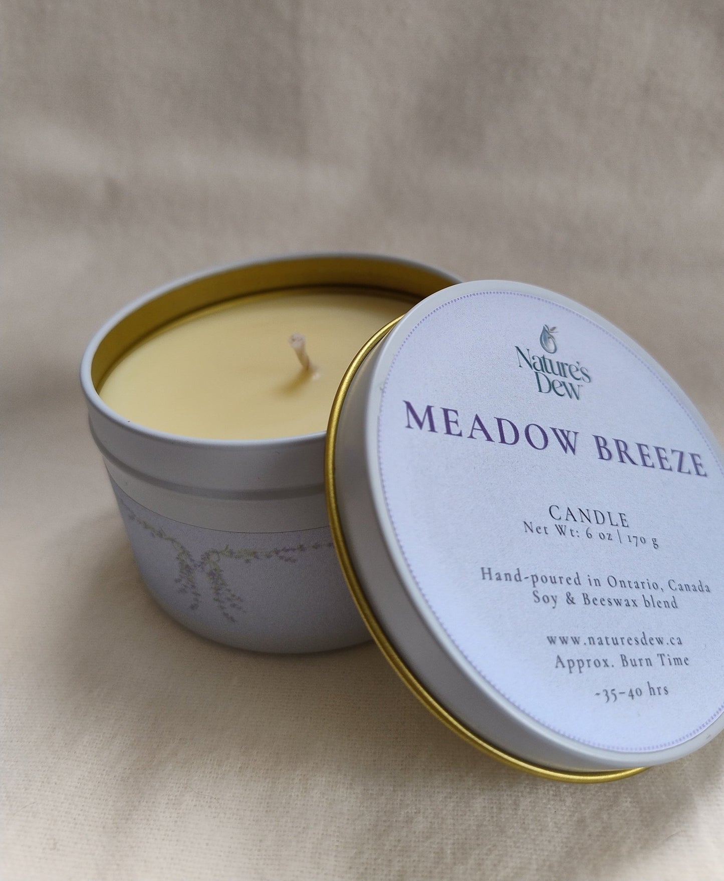 Meadow Breeze Candle – 6 oz - Nature's Dew Candle & Skincare